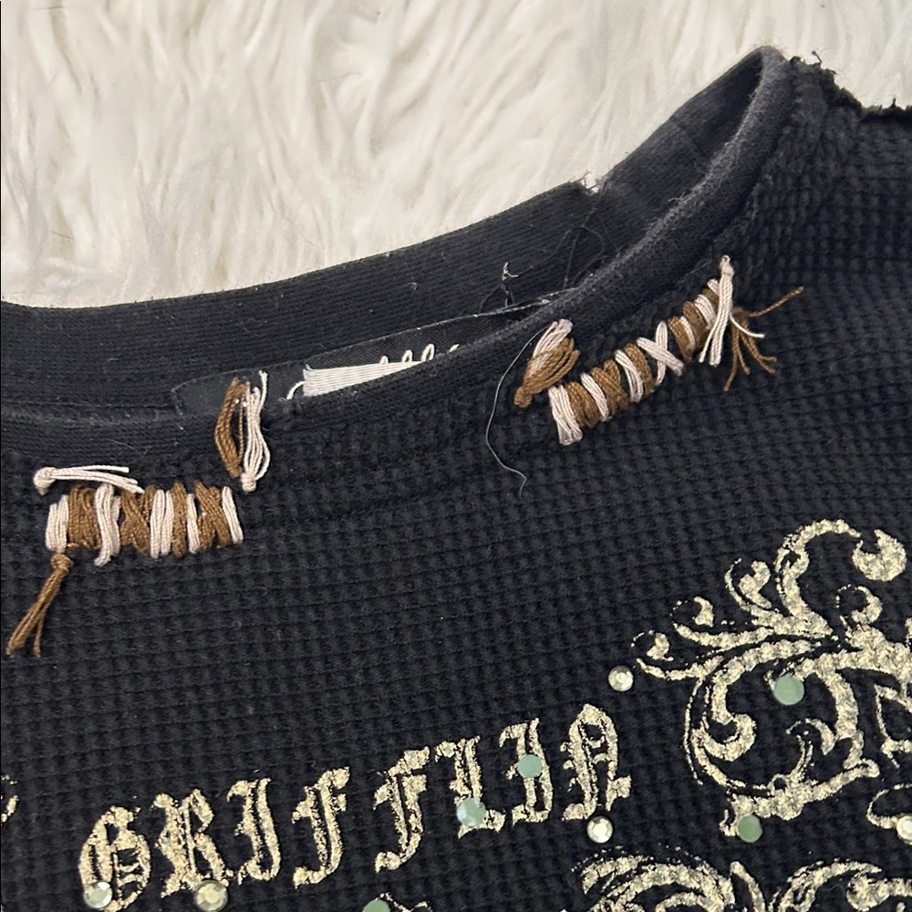 GRIFFIN Black Long Sleeve Shirt with Gold Design - Picture 3 of 6